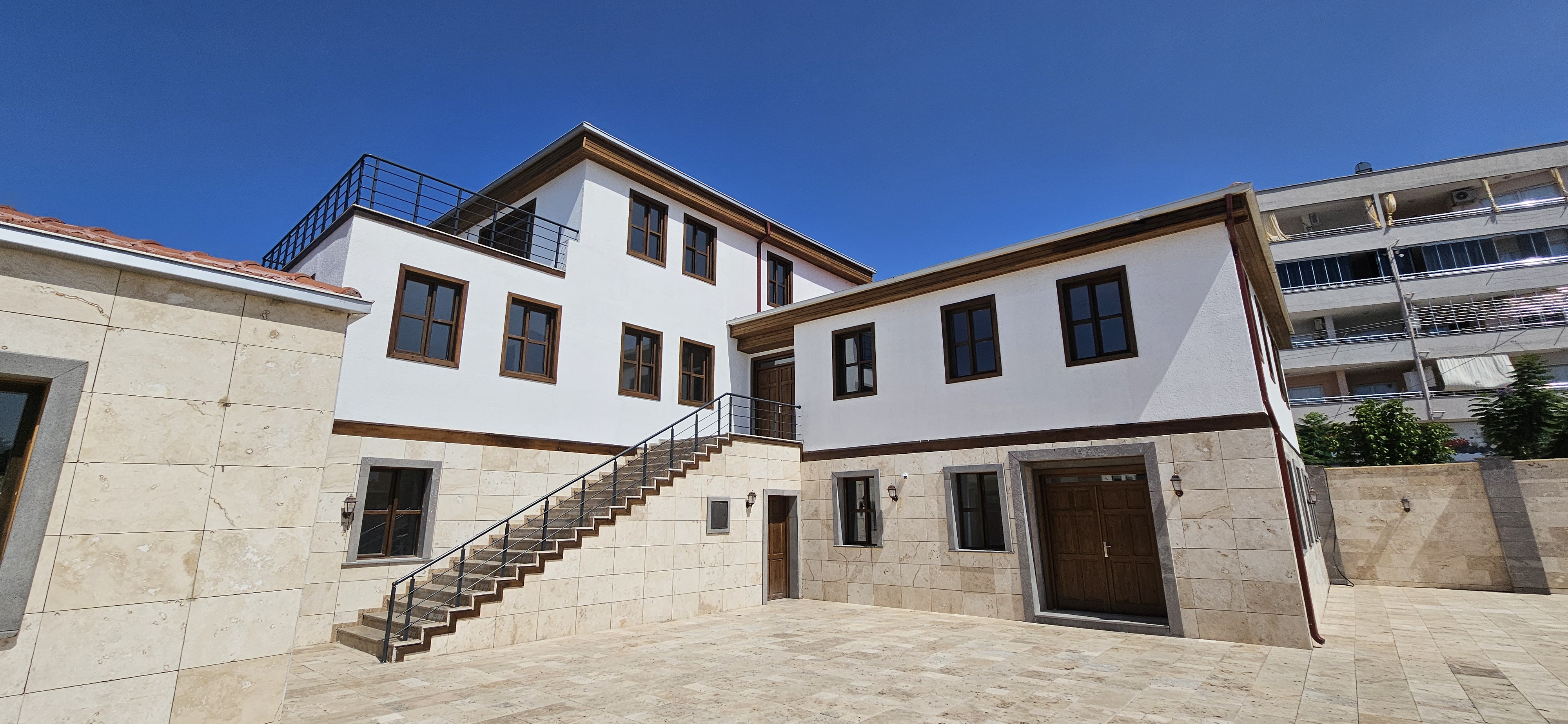 Antepliler Kültür Evi - Ar Yapı İnşaat Projesi Kapak Fotoğrafı